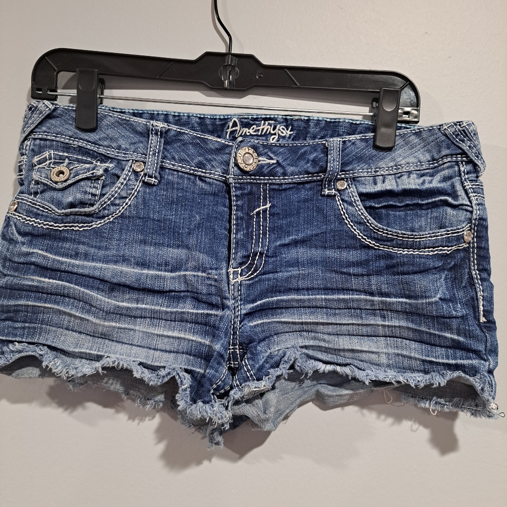 Amethyst Jean shorts size 9